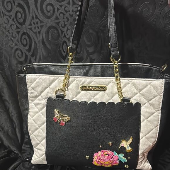 betsy Johnson, hummingbird butterfly  Quilted Tote Bag with removable pouch - Picture 1 of 16